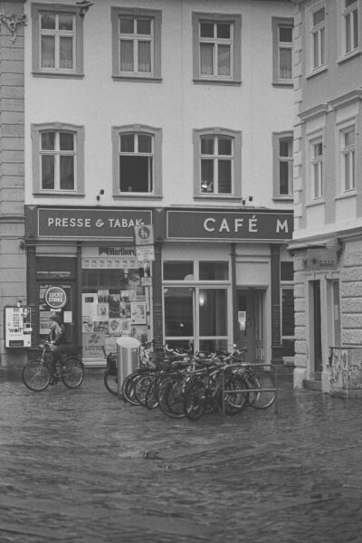 pizzeria template vintage building img